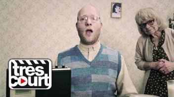 Opera singer - MeTube: August sings Carmen 'Habanera'